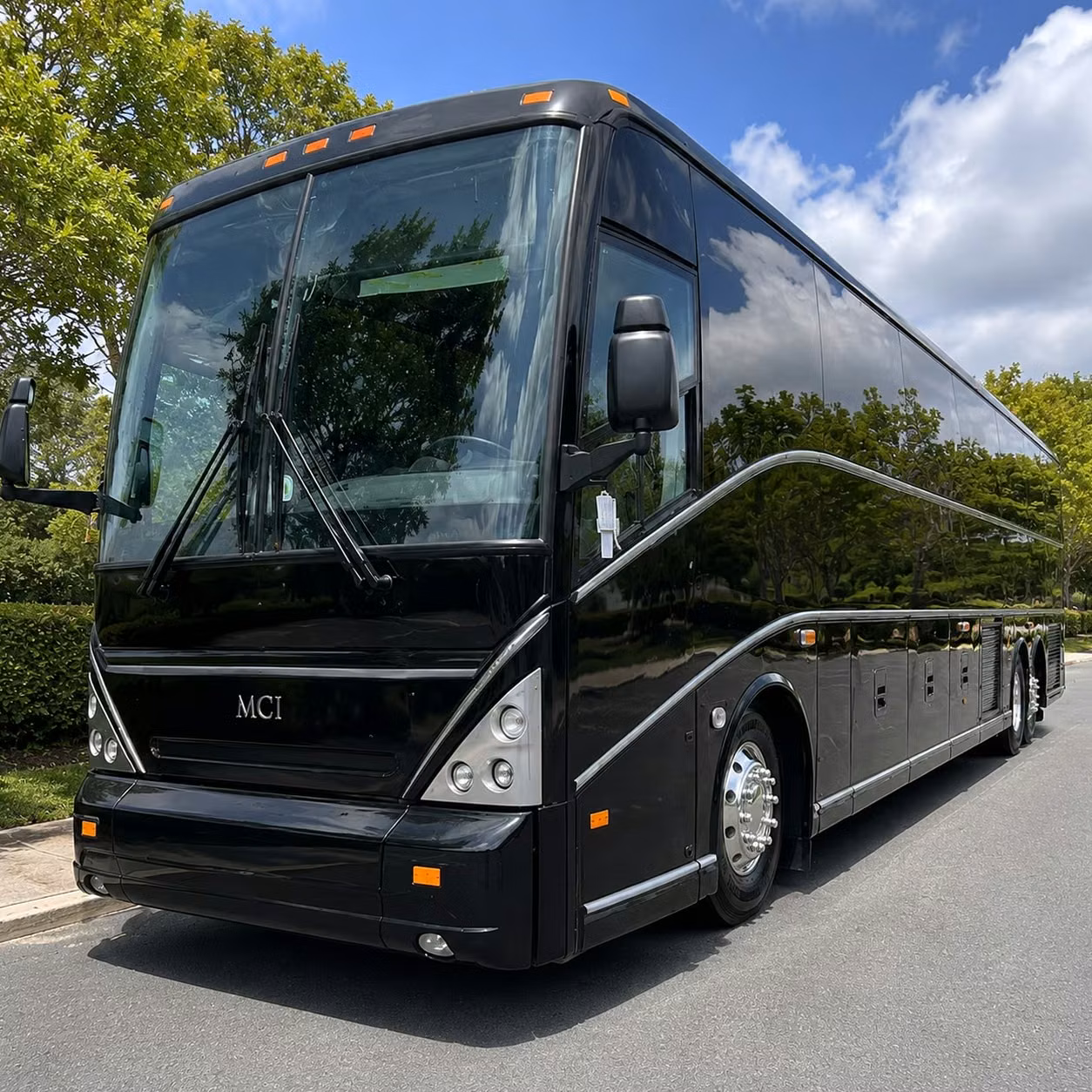 minibus rentals for performing arts and cultural field trips in elizabeth